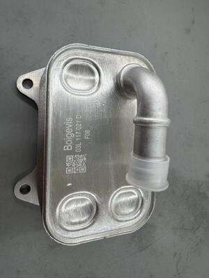 Hot Selling Engine Oil Cooler 03L117021D for A6 S6