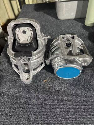 Hot Selling Left Engine Mount 4M0199255AK 4M0199255BT for FAW Audi A8